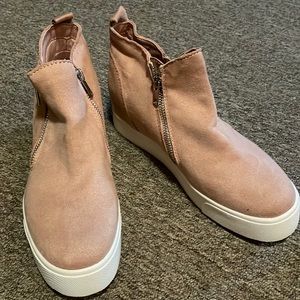 Bootie Sneakers. Dusty Pink. Workable zippers on both sides. Never been worn.